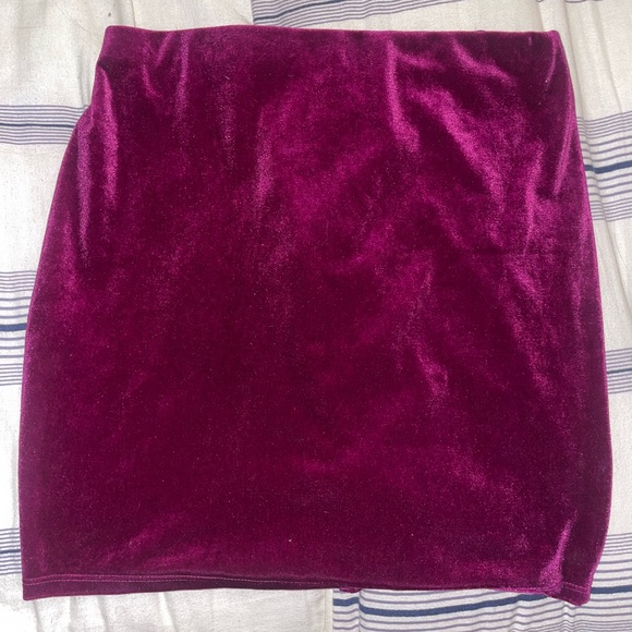 Rouched Velvet ruffle skirt Medium - Picture 3 of 6